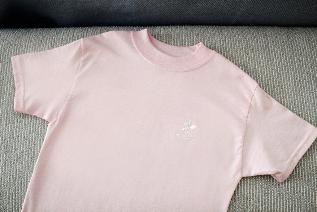 Children's Cotton T-Shirt with embroidered Halekulani Logo pink